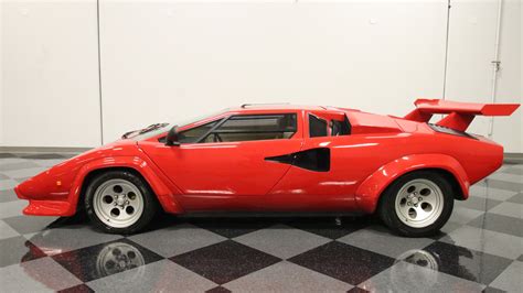 prova lamborghini countach.